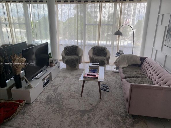 900 Bay Dr 211, Miami Beach FL 33141