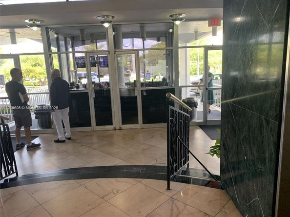 900 Bay Dr 211, Miami Beach FL 33141