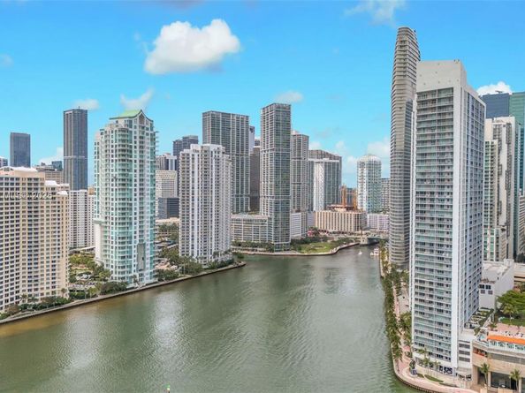 335 S Biscayne Blvd 2704, Miami FL 33131