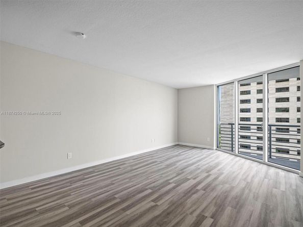 335 S Biscayne Blvd 2704, Miami FL 33131