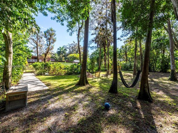 325 Bayberry Dr, Plantation FL 33317