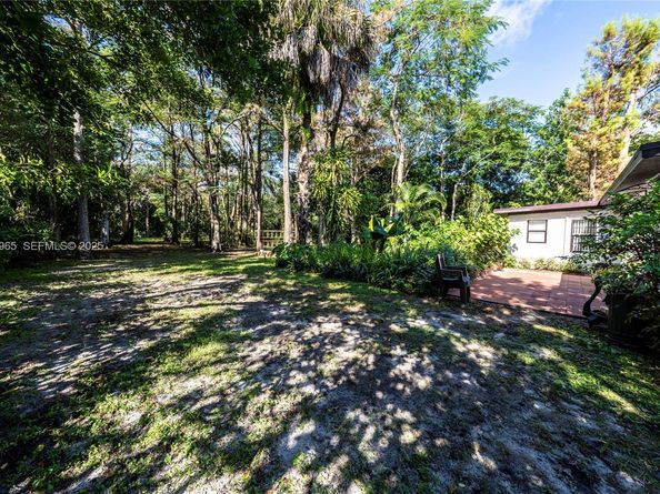 325 Bayberry Dr, Plantation FL 33317