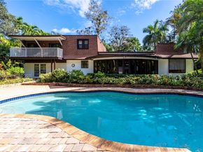 325 Bayberry Dr, Plantation FL 33317