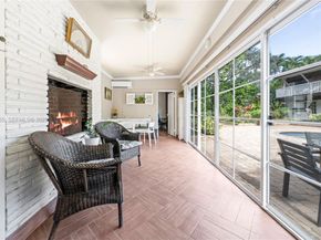 325 Bayberry Dr, Plantation FL 33317