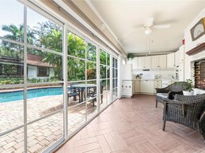 325 Bayberry Dr, Plantation FL 33317