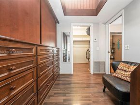 325 Bayberry Dr, Plantation FL 33317