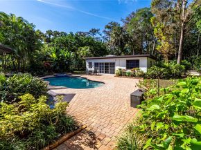 325 Bayberry Dr, Plantation FL 33317