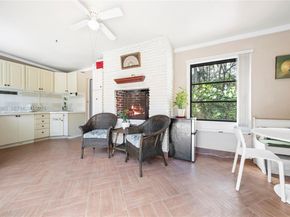 325 Bayberry Dr, Plantation FL 33317