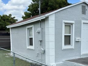 2103 NW 57th St, Miami FL 33142