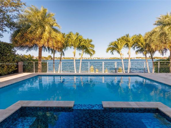 13731 SW 136th Pl, Miami FL 33186