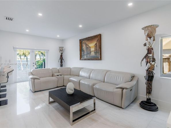 13731 SW 136th Pl, Miami FL 33186