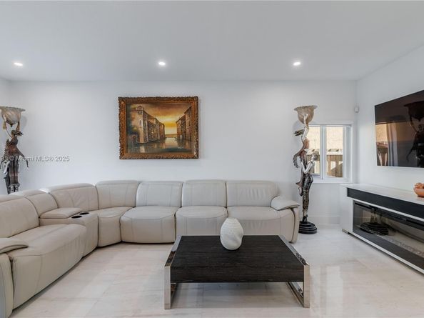 13731 SW 136th Pl, Miami FL 33186