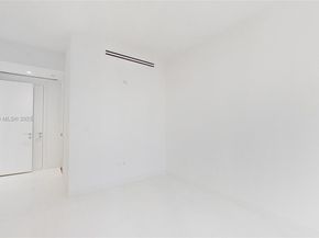 300 Biscayne Blvd Way 506E, Miami FL 33131