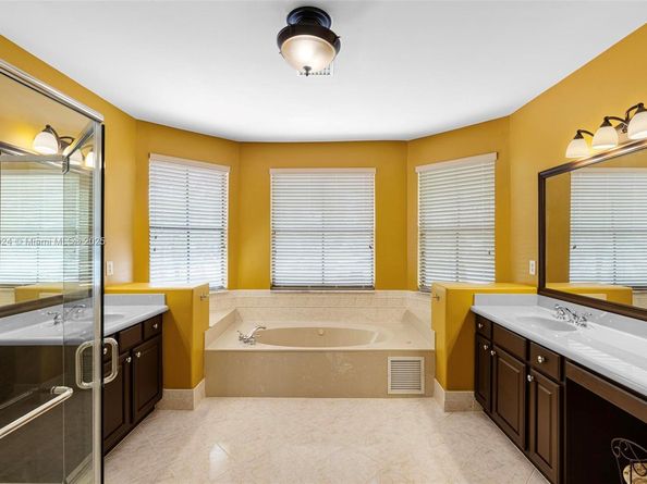 2031 SW 185th Ave, Miramar FL 33029