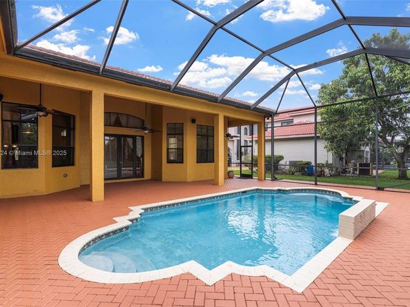 2031 SW 185th Ave, Miramar FL 33029