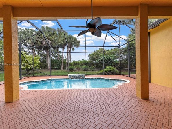2031 SW 185th Ave, Miramar FL 33029
