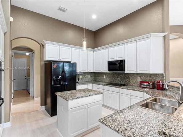 2031 SW 185th Ave, Miramar FL 33029