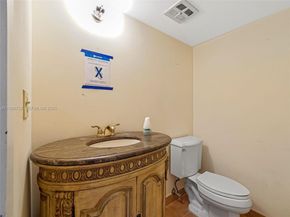 100 Golden Isles Dr PH 6, Hallandale Beach FL 33009