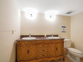 100 Golden Isles Dr PH 6, Hallandale Beach FL 33009