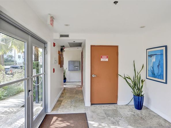 360 Collins Ave 401, Miami Beach FL 33139