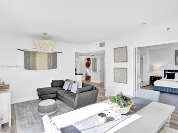 360 Collins Ave