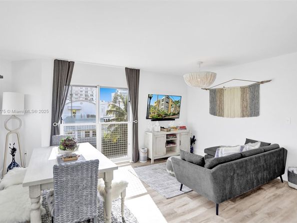 360 Collins Ave 401, Miami Beach FL 33139