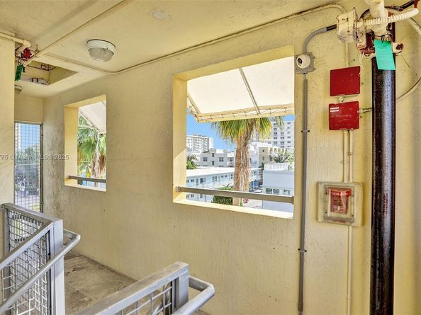 360 Collins Ave 401, Miami Beach FL 33139