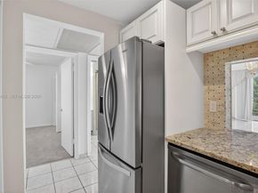 9235 Lagoon Pl 404, Davie FL 33324