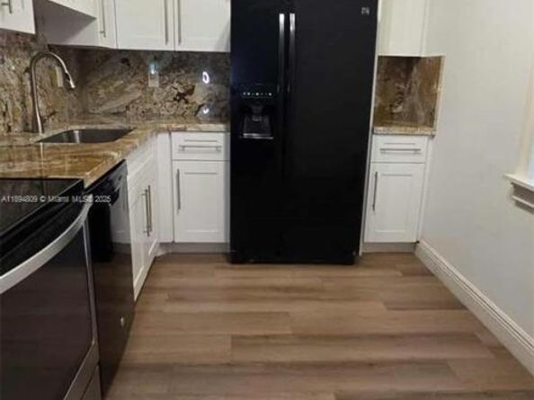8050 W Mcnab Rd 212, Tamarac FL 33321