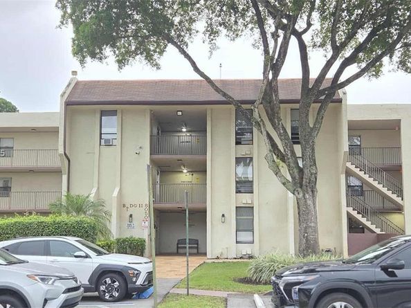 8050 W Mcnab Rd 212, Tamarac FL 33321