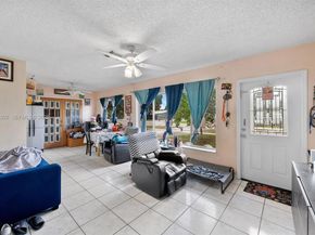 590 W 35th Pl, Hialeah FL 33012