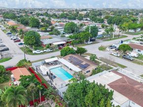 590 W 35th Pl, Hialeah FL 33012