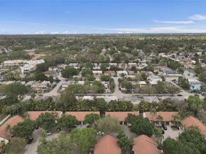 7402 NW 75th St, Tamarac FL 33321