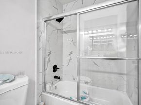 7402 NW 75th St, Tamarac FL 33321