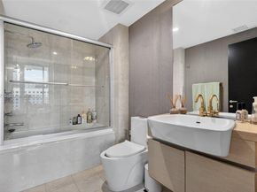 200 Biscayne Boulevard Way 1108, Miami FL 33131