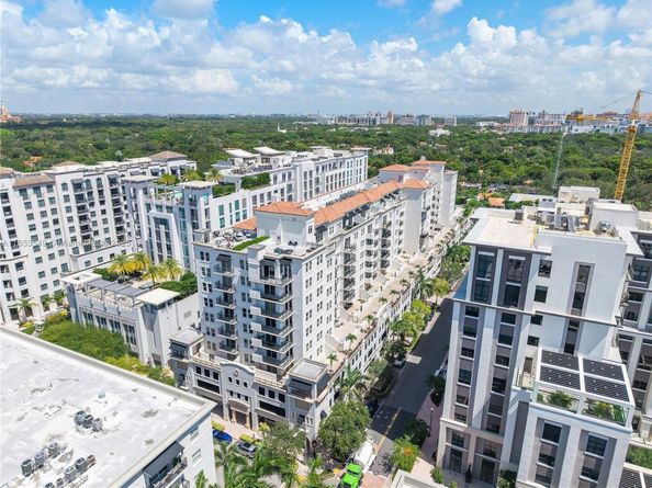 4100 Salzedo St 409, Coral Gables FL 33146