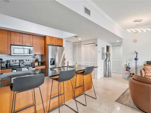 4100 Salzedo St 409, Coral Gables FL 33146