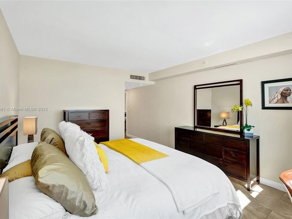 2501 S Ocean Dr 1423, Hollywood FL 33019