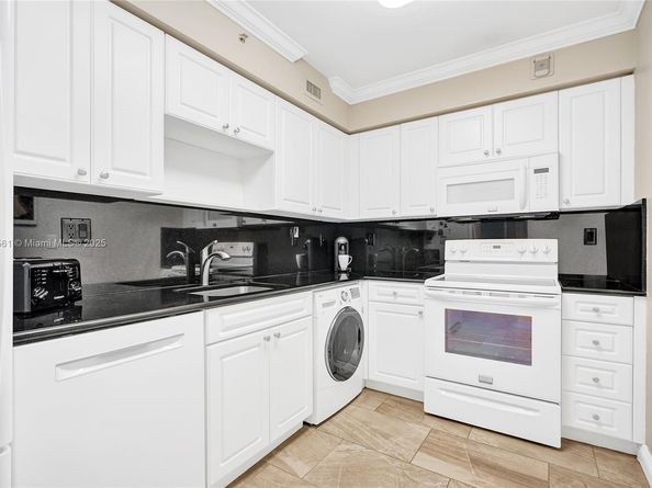 2501 S Ocean Dr 1423, Hollywood FL 33019