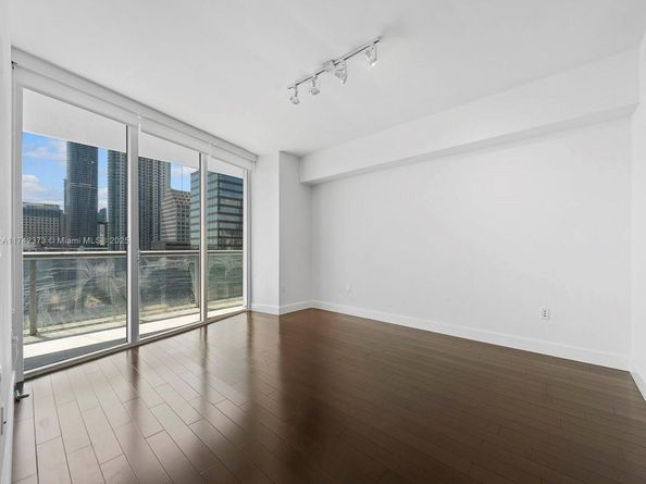 495 Brickell Ave 1801, Miami FL 33131