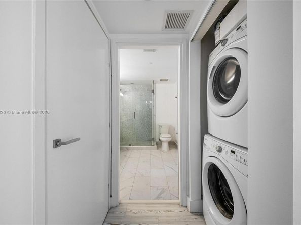 1300 Brickell Bay Dr 704, Miami FL 33131