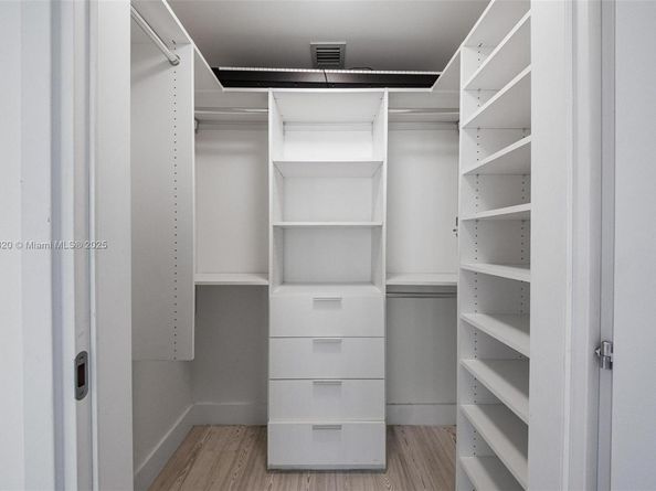 1300 Brickell Bay Dr 704, Miami FL 33131