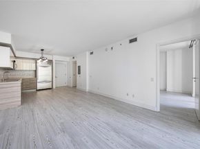 1300 Brickell Bay Dr 704, Miami FL 33131