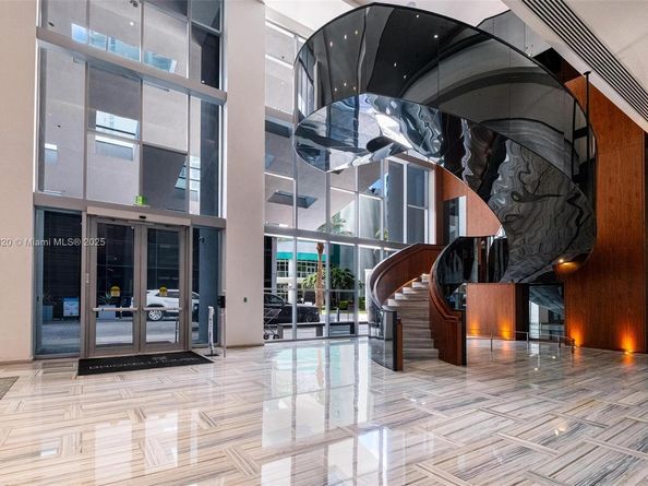 1300 Brickell Bay Dr 704, Miami FL 33131