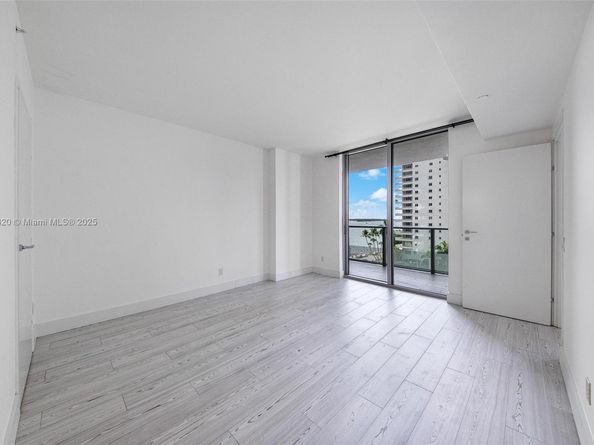 1300 Brickell Bay Dr 704, Miami FL 33131