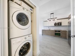 1300 Brickell Bay Dr 704, Miami FL 33131