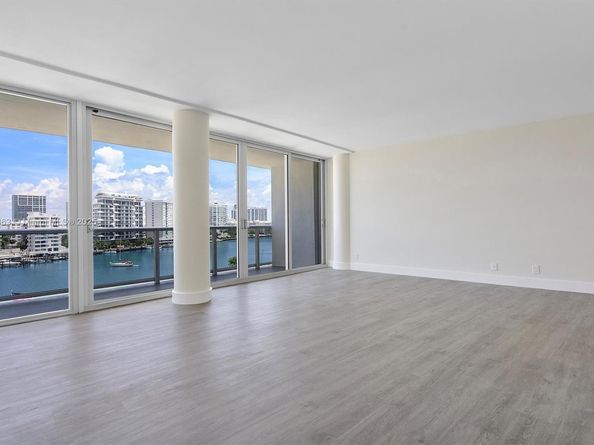 900 Bay Dr 718+Dock Slip available, Miami Beach FL 33141