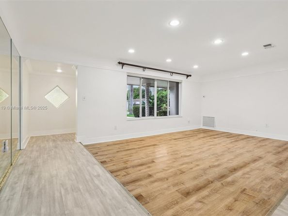 3842 Jasmine Avenue, Miramar FL 33023