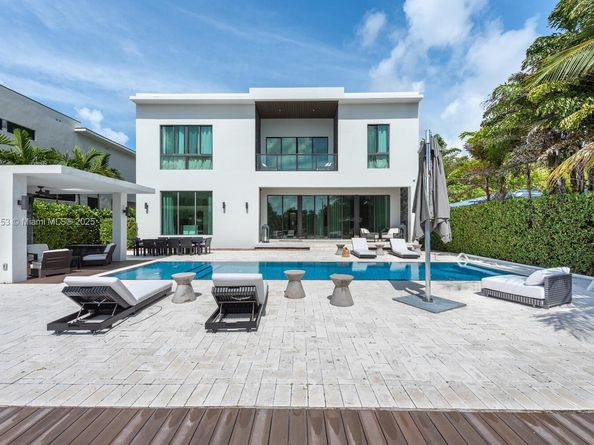 13145 Coronado Ln, North Miami FL 33181