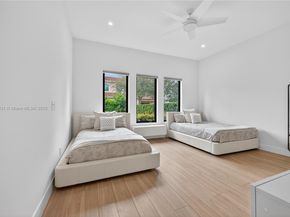 5999 E Brookfield Cir E, Hollywood FL 33312